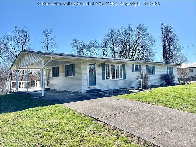 Listing photo 2