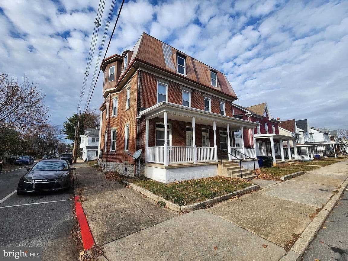 Primary listing photo