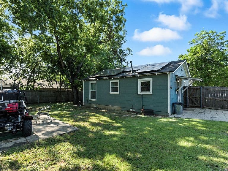 Listing photo 4