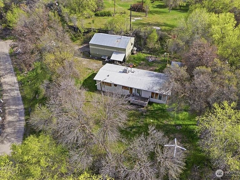 Listing photo 5