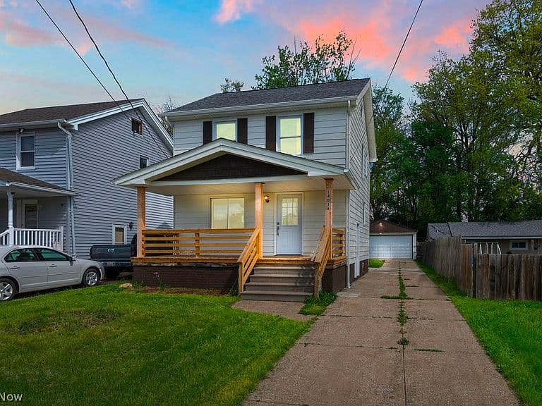 Listing photo 3