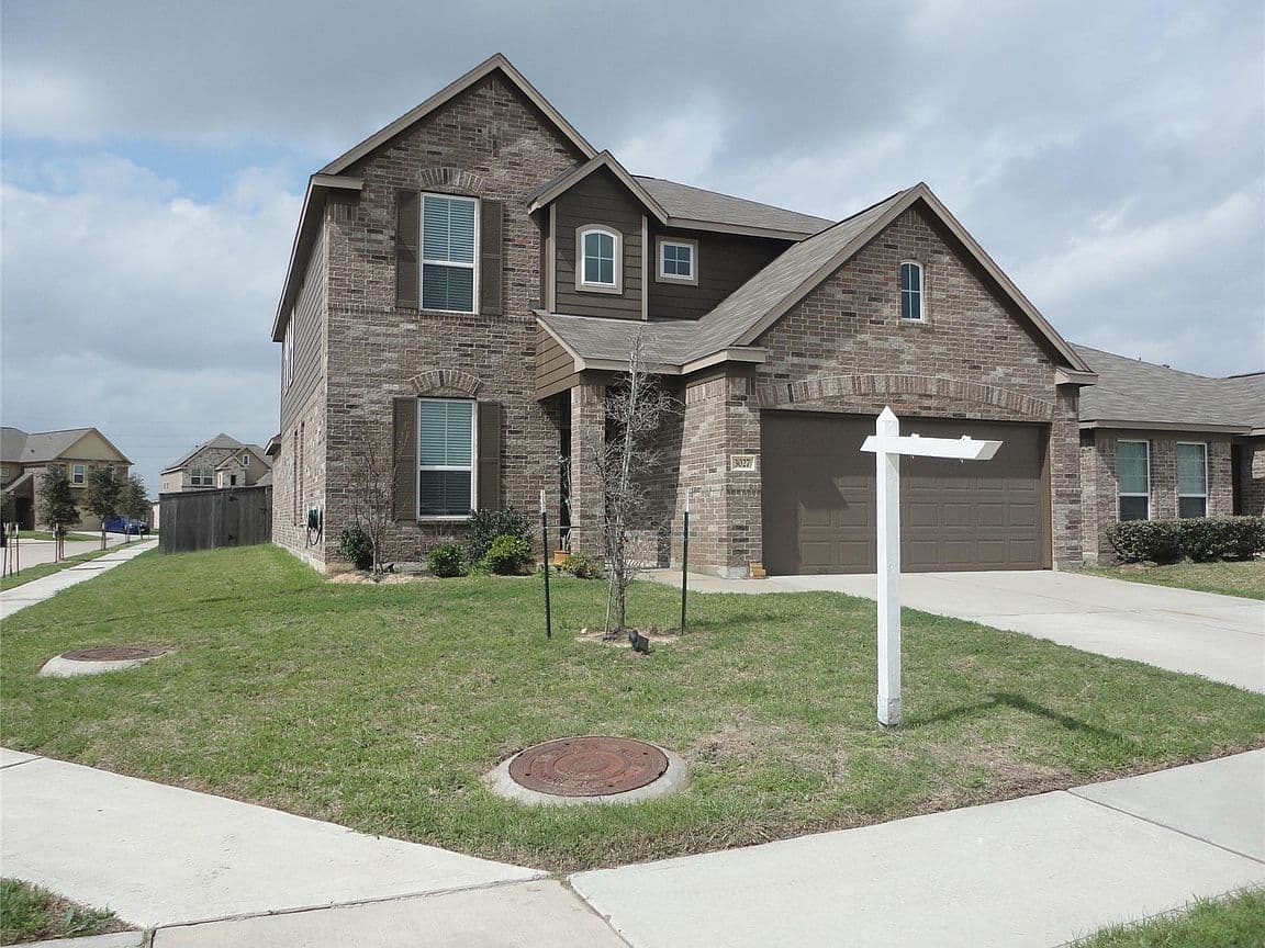Primary listing photo