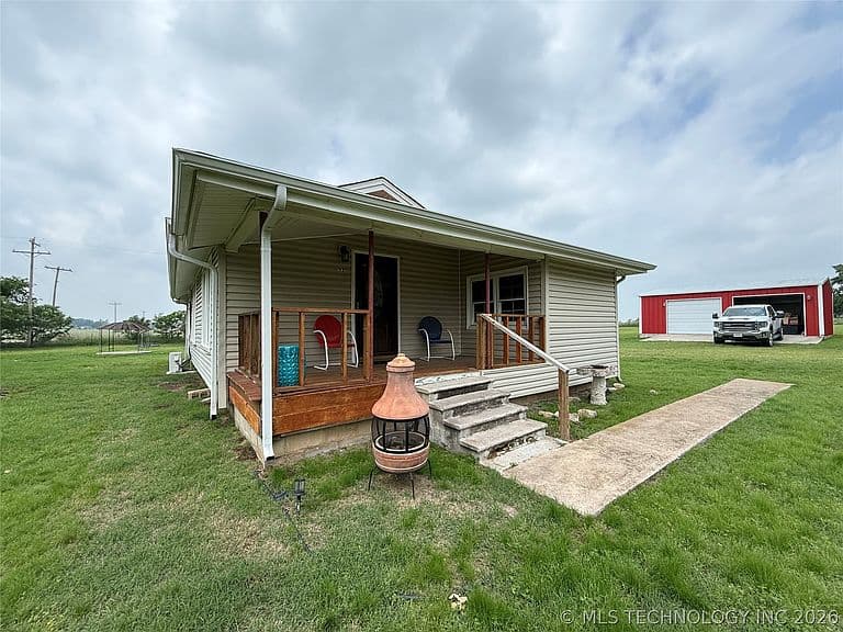 Listing photo 2