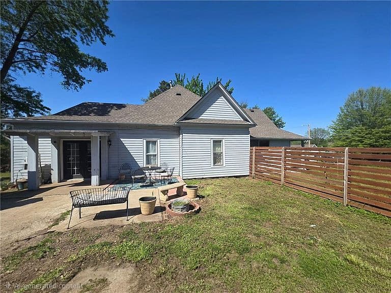 Listing photo 3