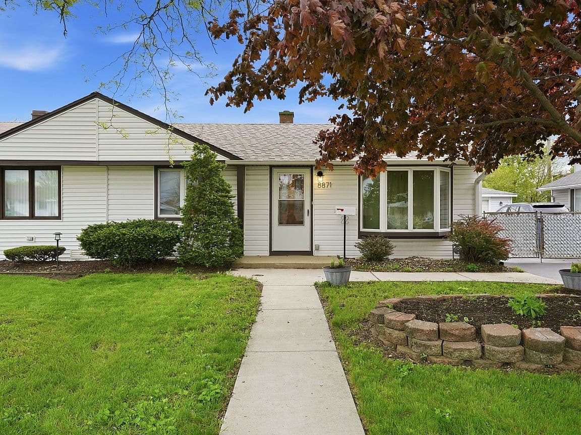 Primary listing photo