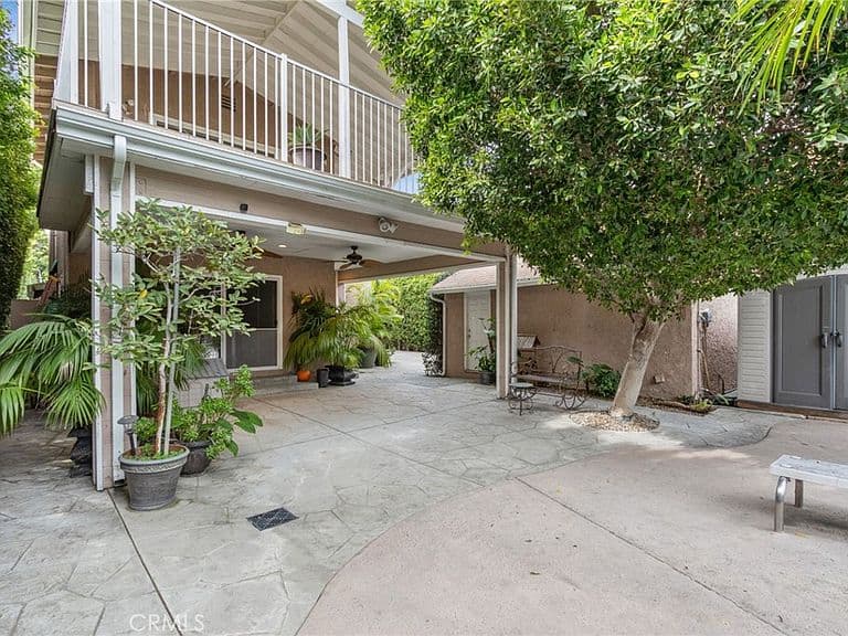 Listing photo 4