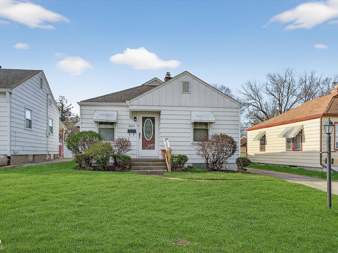 Primary listing photo