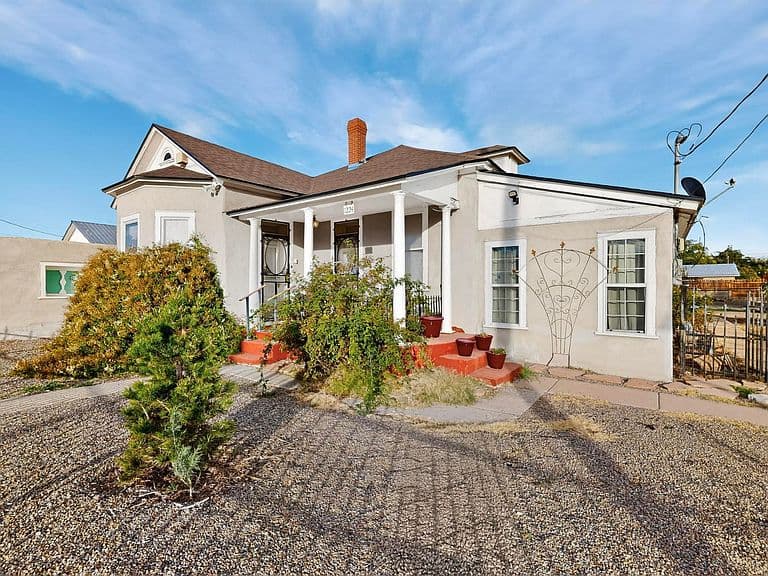 Listing photo 4