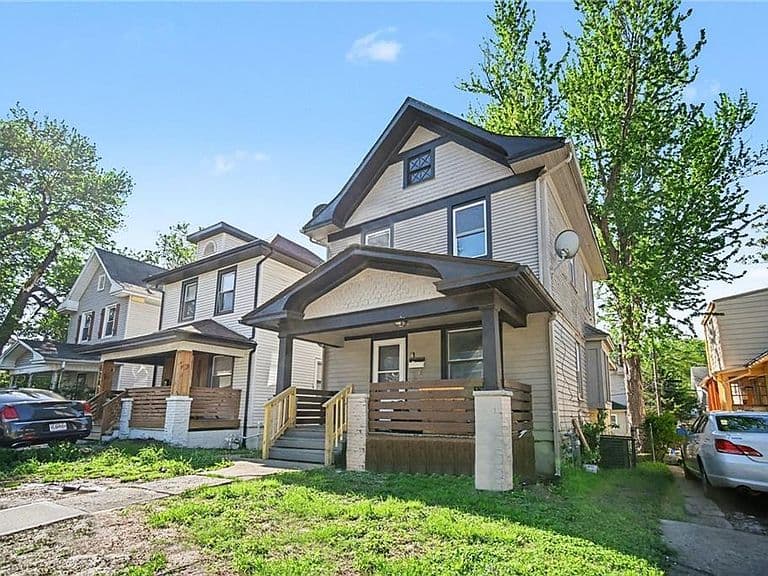 Listing photo 3