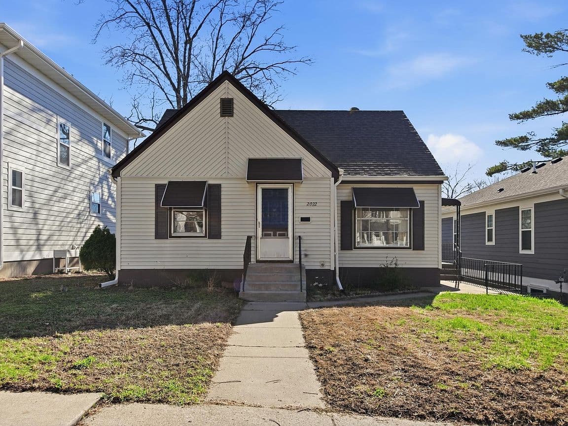 Primary listing photo