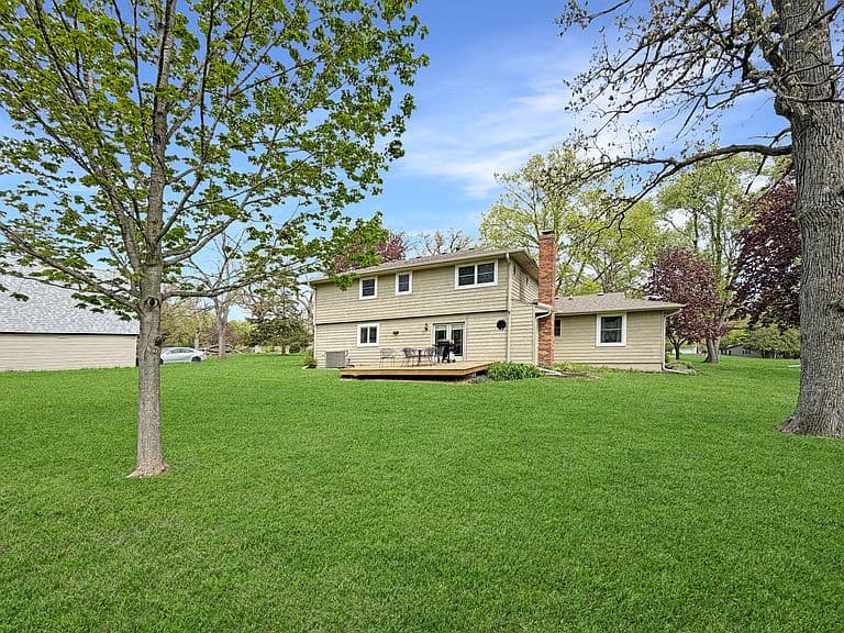Listing photo 4