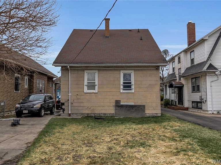 Listing photo 5