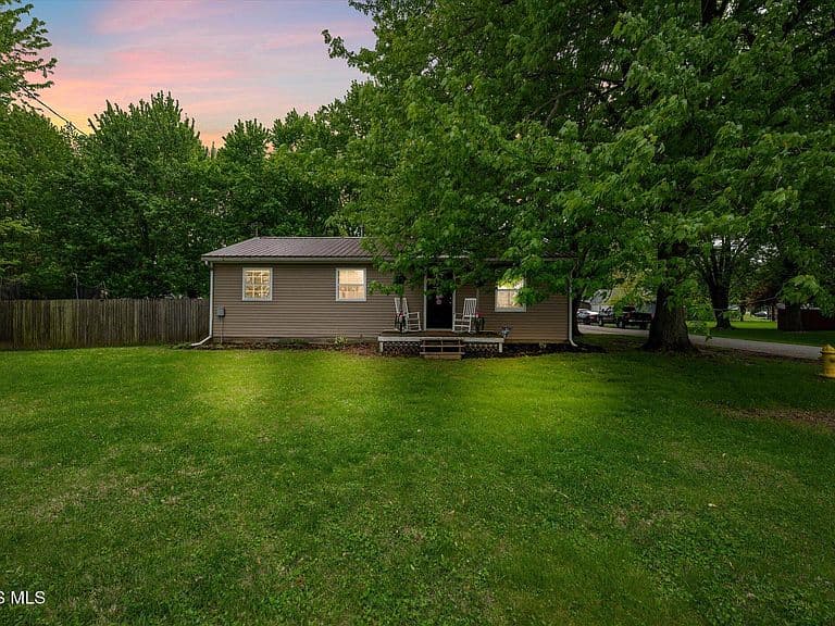 Listing photo 5