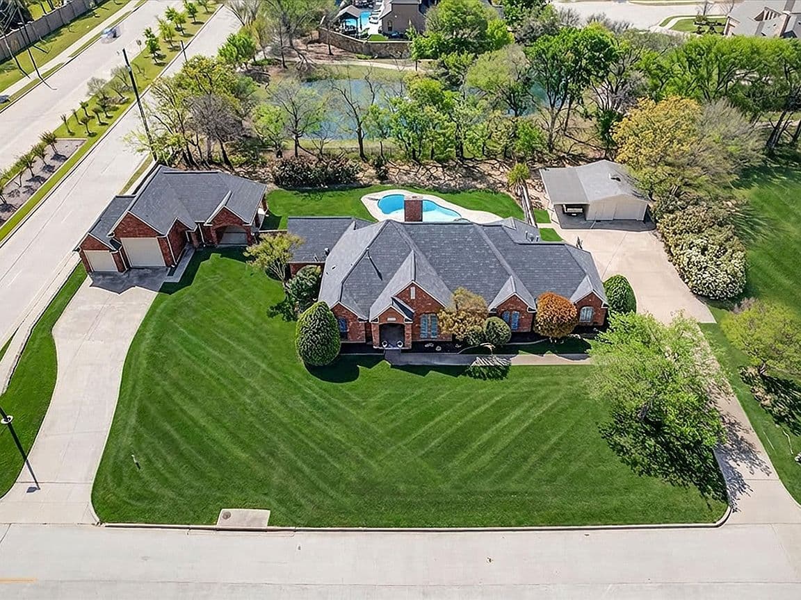 Primary listing photo