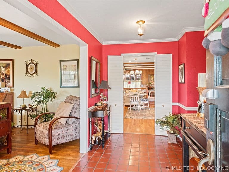 Listing photo 5