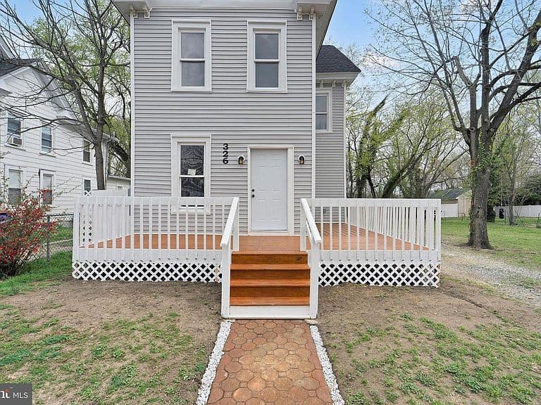 Listing photo 4