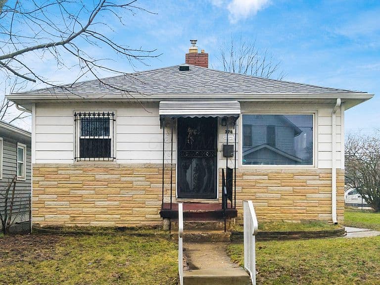 Listing photo 3