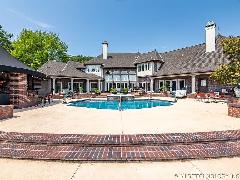 Listing photo 4