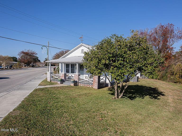 Listing photo 4