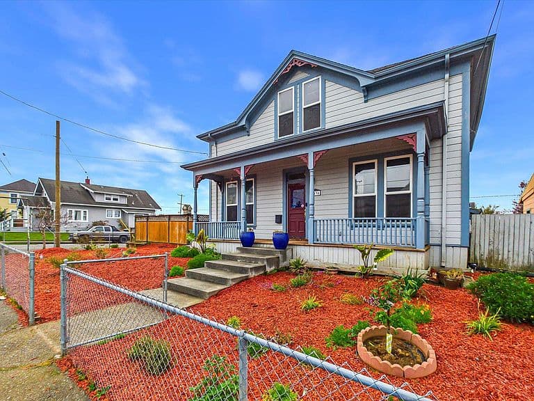 Listing photo 3