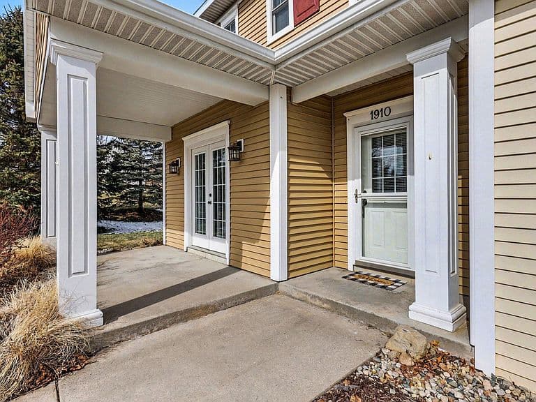 Listing photo 4