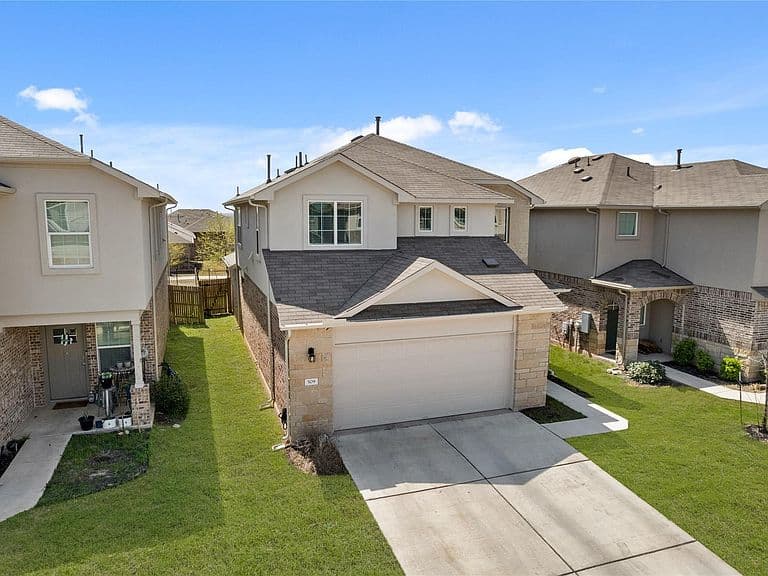 Listing photo 4