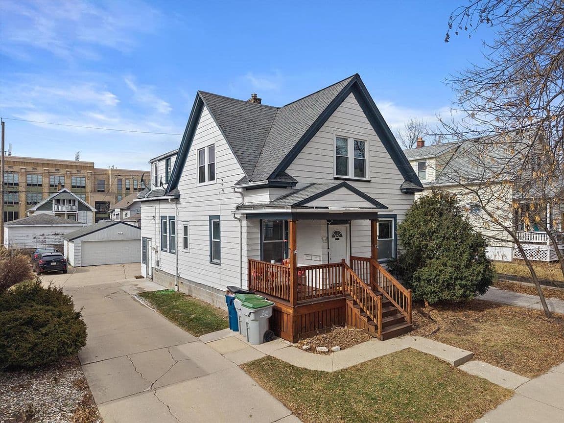 Primary listing photo