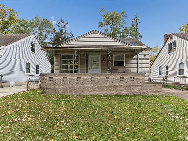 Listing photo 3