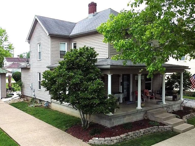 Listing photo 2