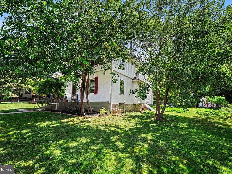 Listing photo 4