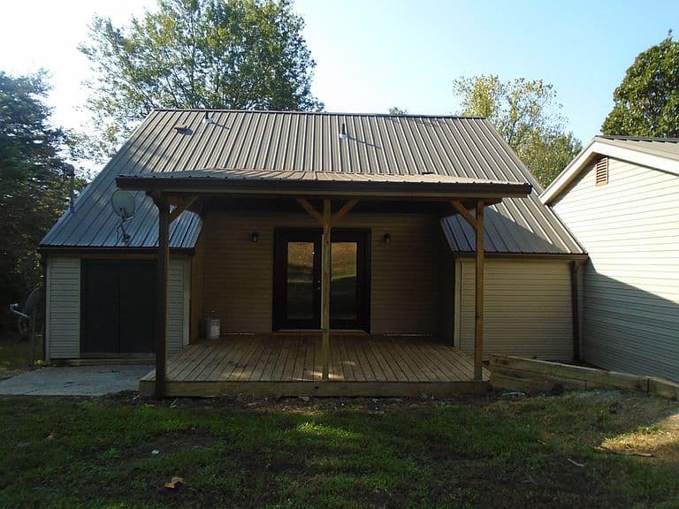 Listing photo 5