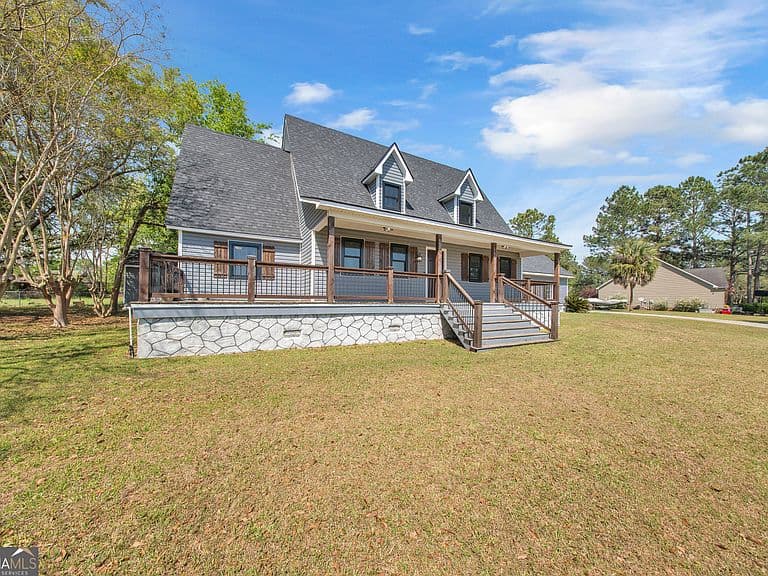 Listing photo 3