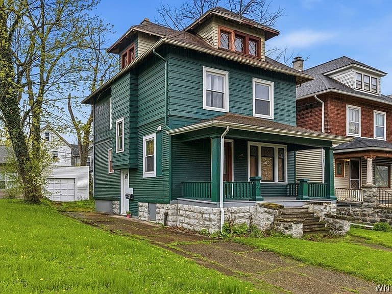 Listing photo 3
