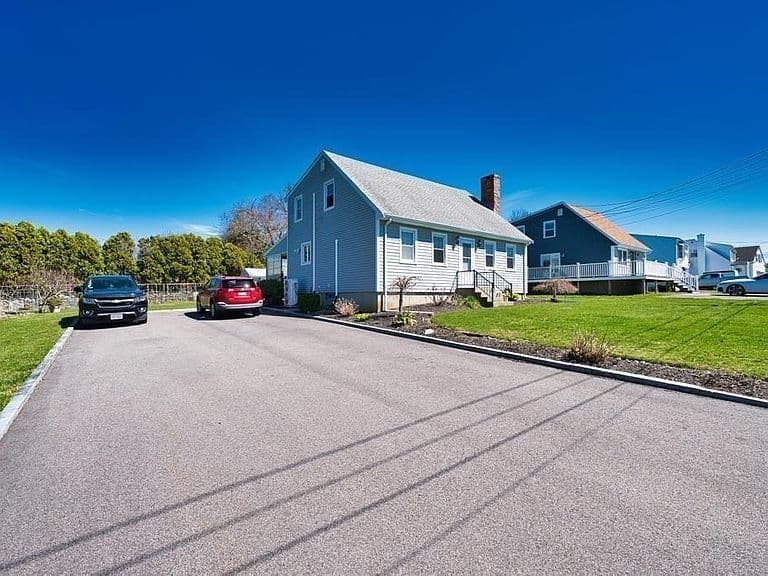 Listing photo 2