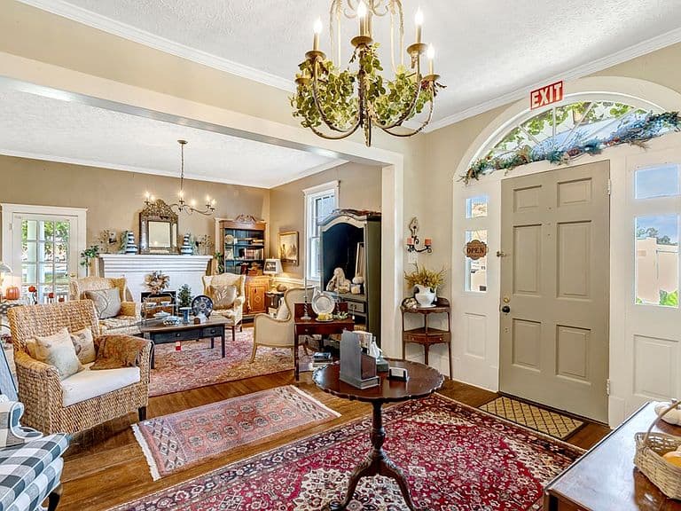 Listing photo 4