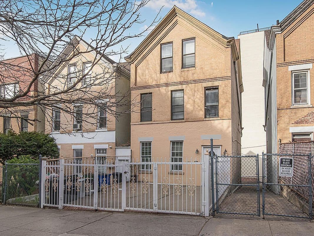 Primary listing photo