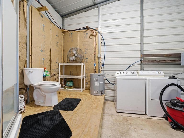 Listing photo 5