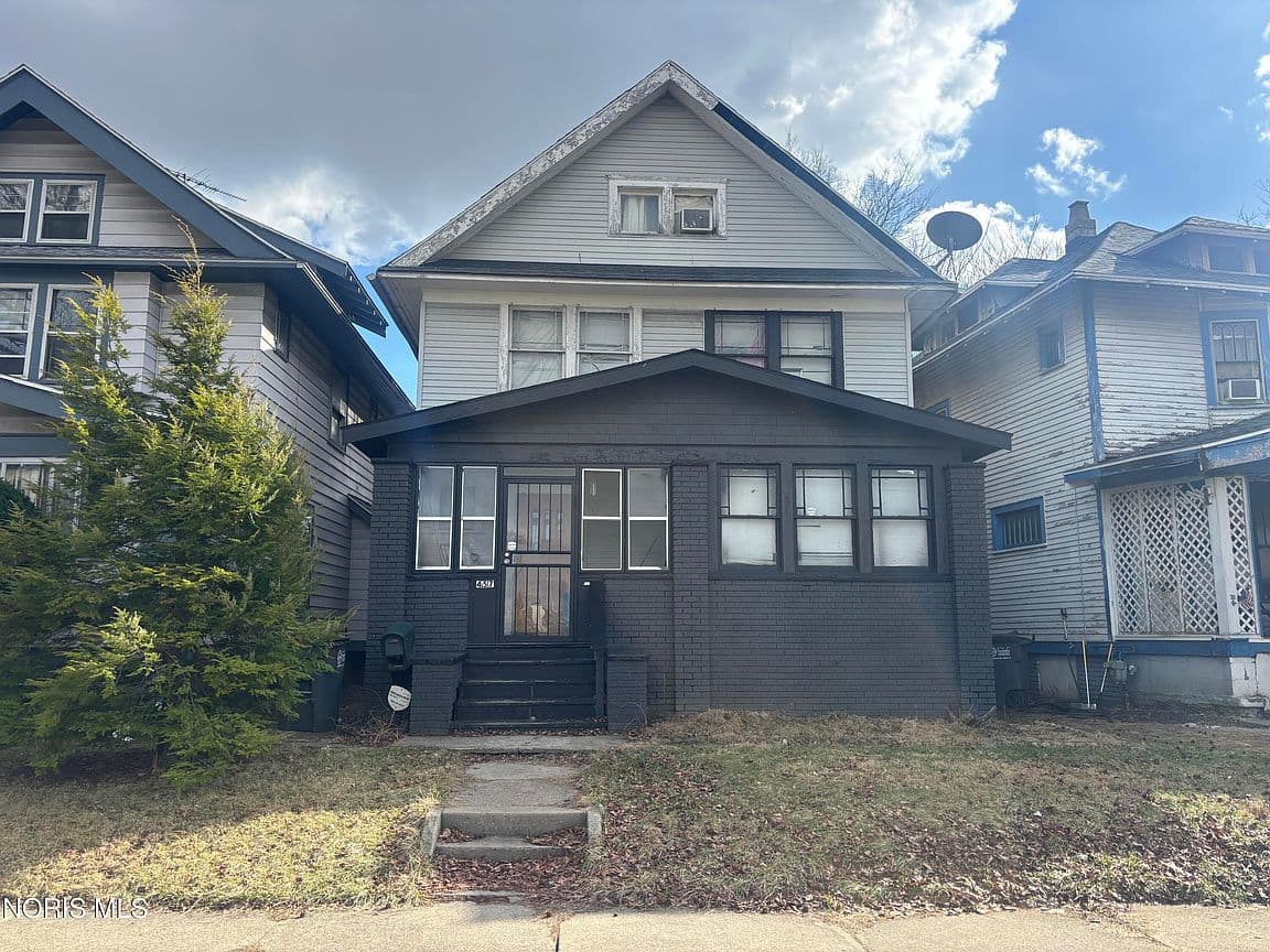 Primary listing photo