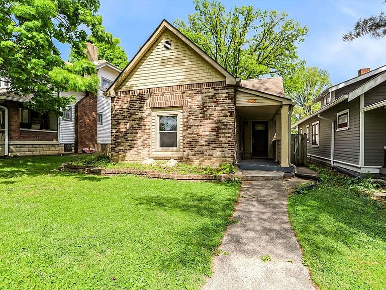 Listing photo 3