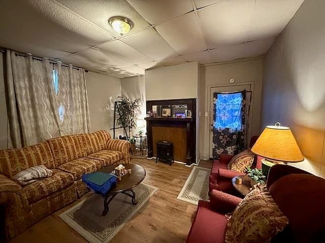 Listing photo 4