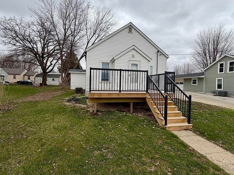 Listing photo 2