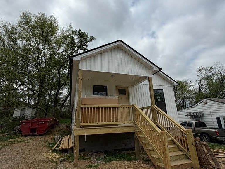 Listing photo 2