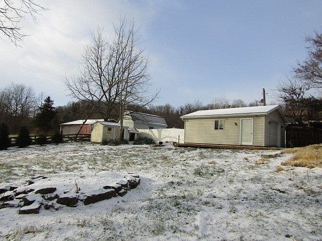 Listing photo 5