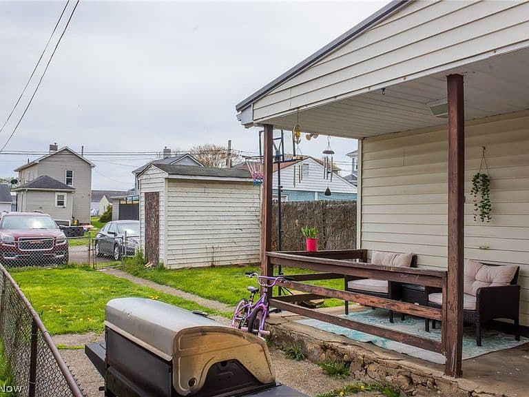 Listing photo 5