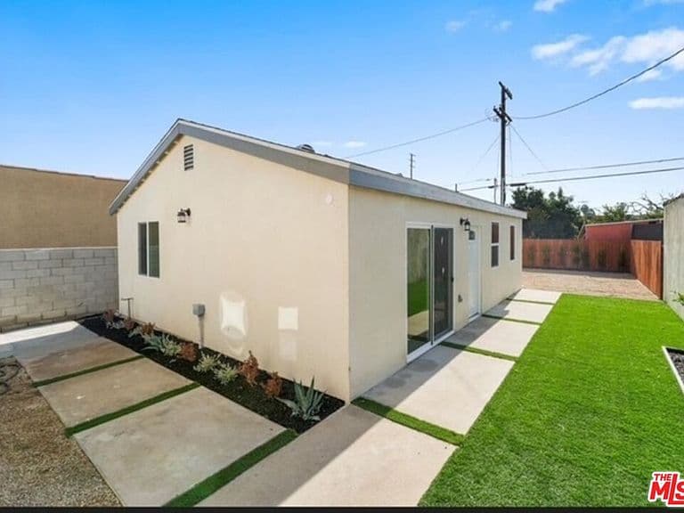 Listing photo 5