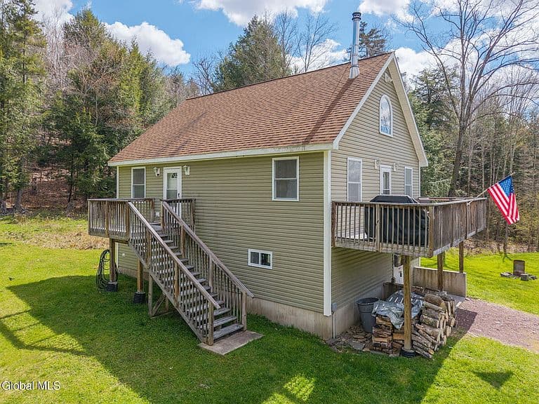 Listing photo 5