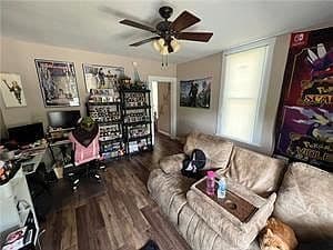 Listing photo 3