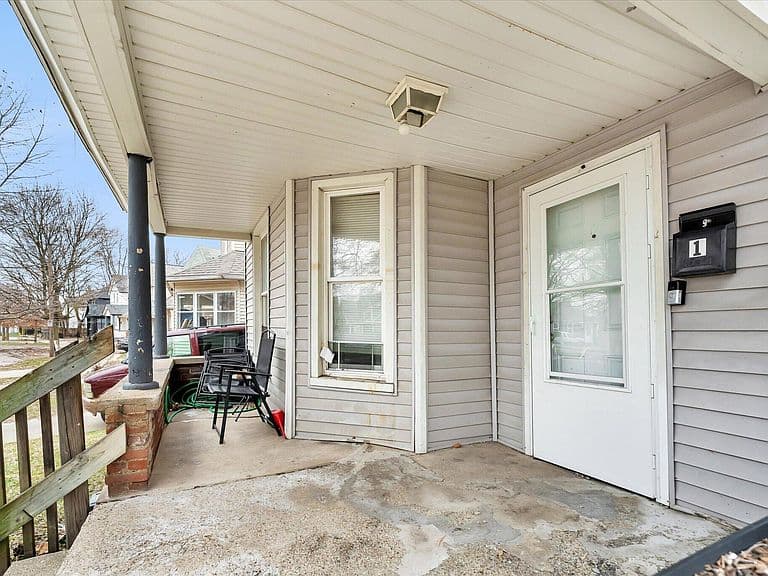 Listing photo 4