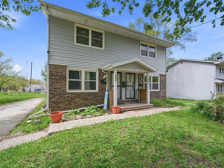 Listing photo 4
