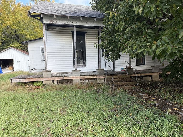 Listing photo 4